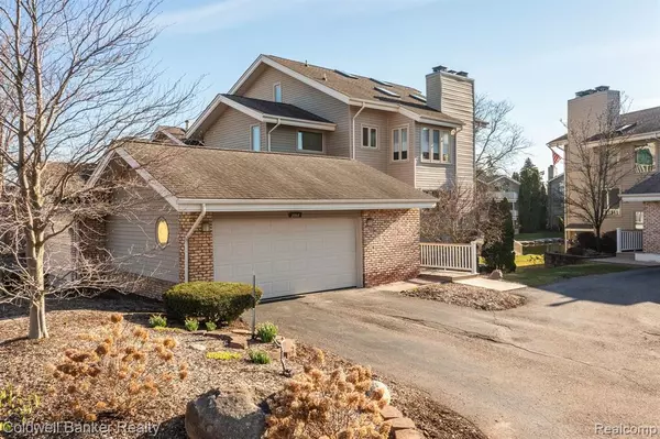Northville, MI 48167 2734,21068 BOULDER Circle