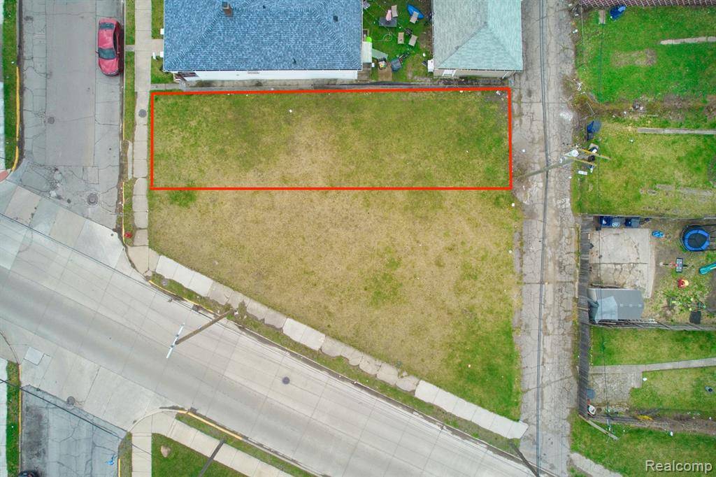 Hamtramck, MI 48212 3332,5013 EVALINE Street
