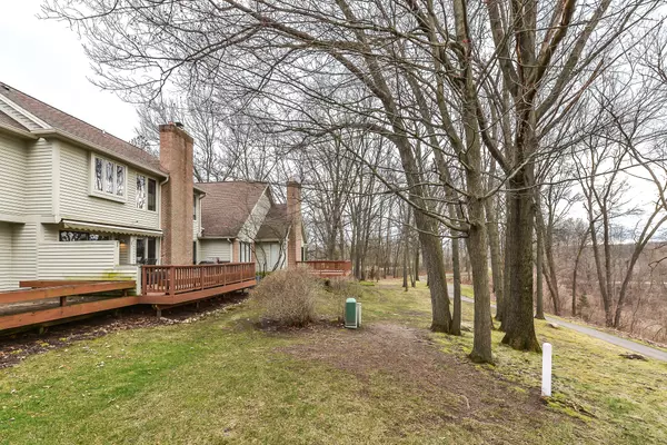 Brighton, MI 48116 9178,4490 GOLF VIEW Drive