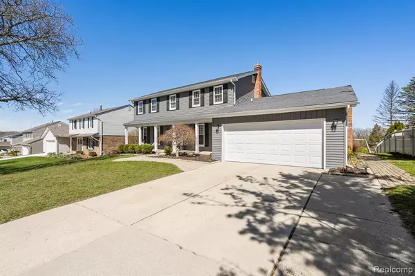 Rochester Hills, MI 48307 3300,840 DAHLIA Lane