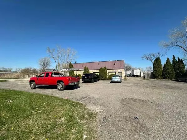 19357 TELEGRAPH Road, Romulus, MI 48174 9305