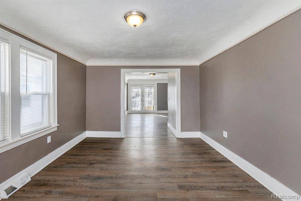 Eastpointe, MI 48021 1831,23019 DONALD Avenue