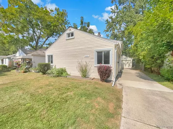 2309 DALLAS Avenue, Royal Oak, MI 48067 3521