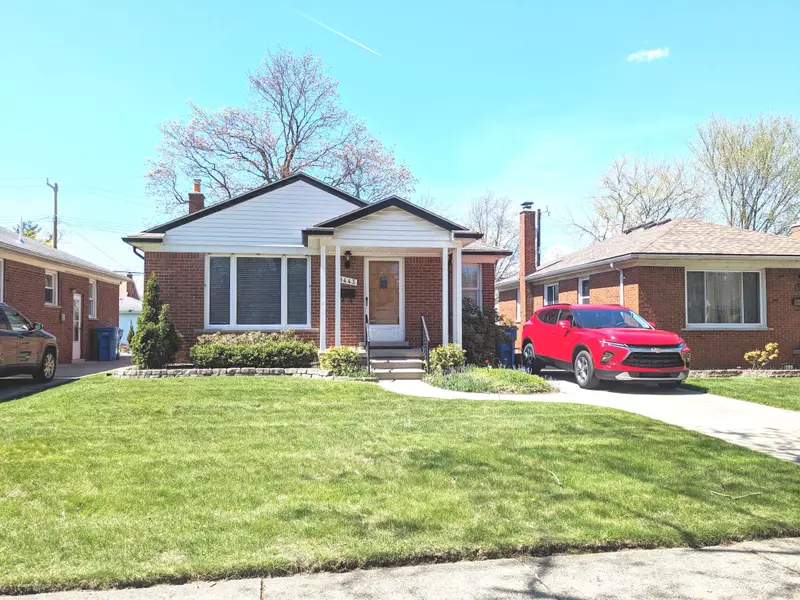 8443 RIVERDALE Street, Dearborn Heights, MI 48127 1513