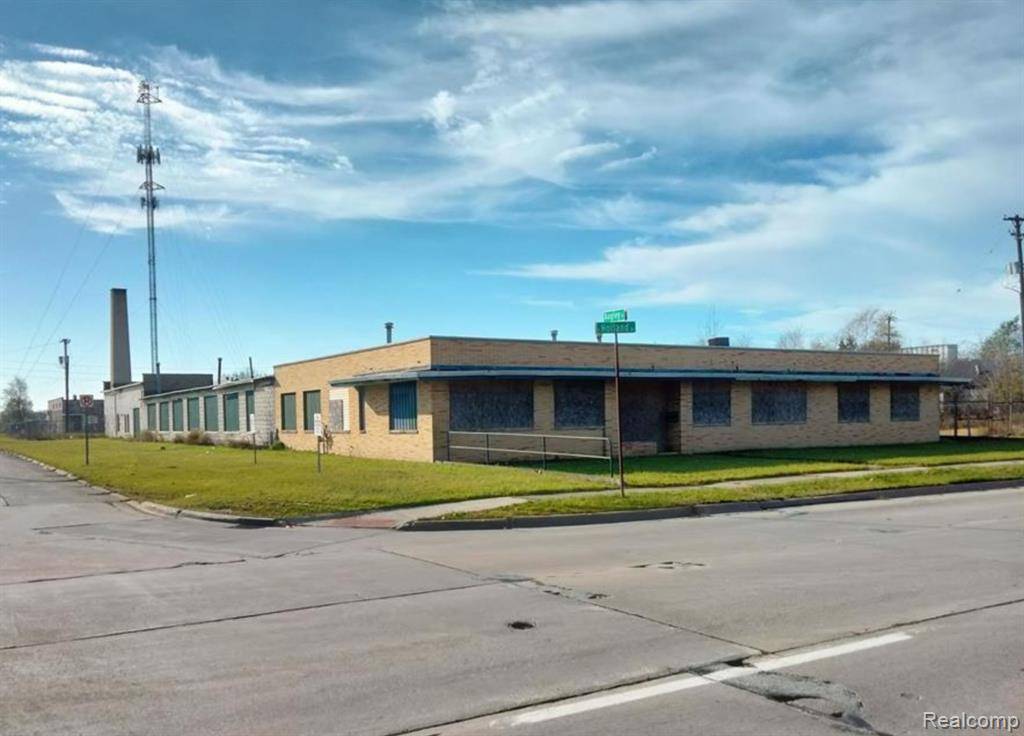 Saginaw, MI 48601 3058,1900 E HOLLAND Avenue