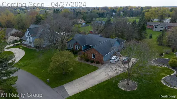 Washington, MI 48095 1339,68749 KNOLLWOOD Court