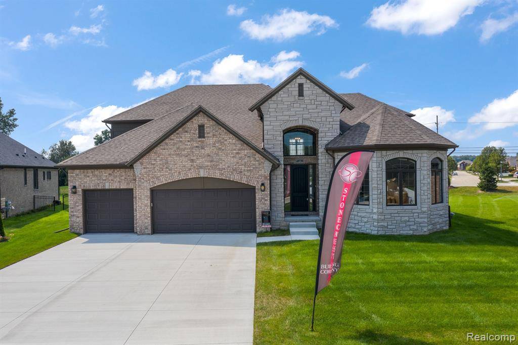 Macomb, MI 48044 6430,45190 TWIN RIVER Drive