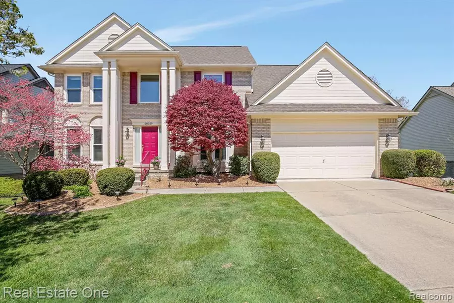 28529 Golf Pointe Boulevard, Farmington Hills, MI 48331 2991