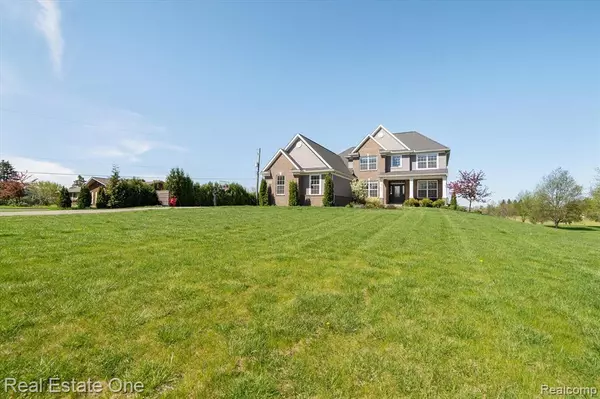 New Hudson, MI 48165 9566,27603 S Hill Road