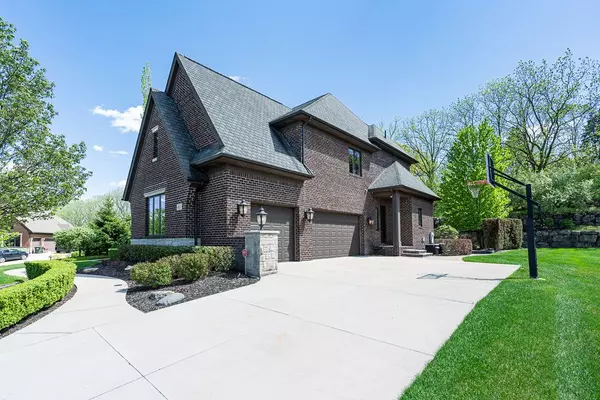 Rochester Hills, MI 48309 1551,611 Wellington Circle