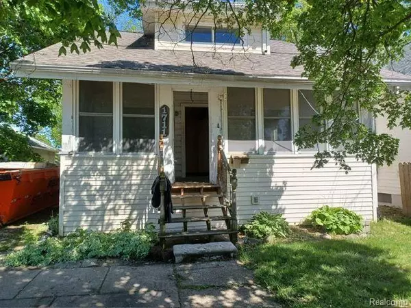 1711 DELEVAN Avenue,  Lansing,  MI 48910 1331