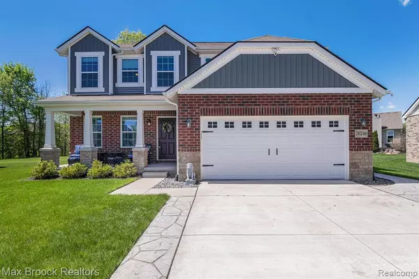 Clinton Township, MI 48038 7508,20240 RAMBLING Drive