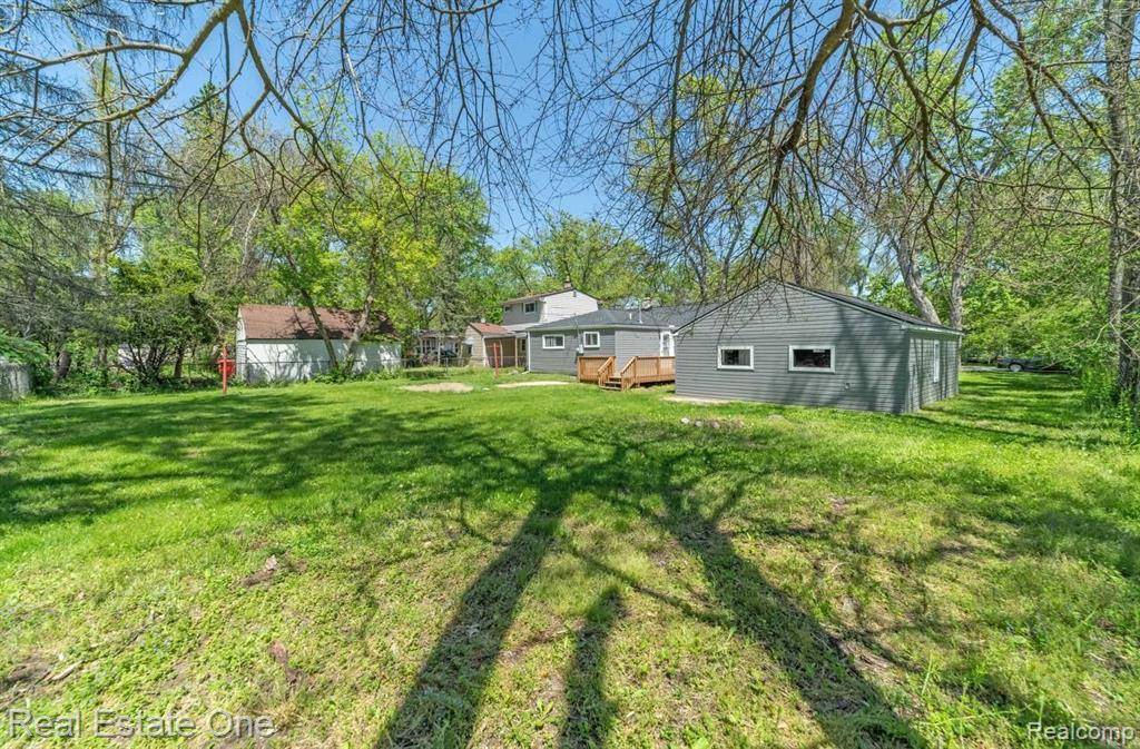 Southfield, MI 48033 5048,21601 POINCIANA Street