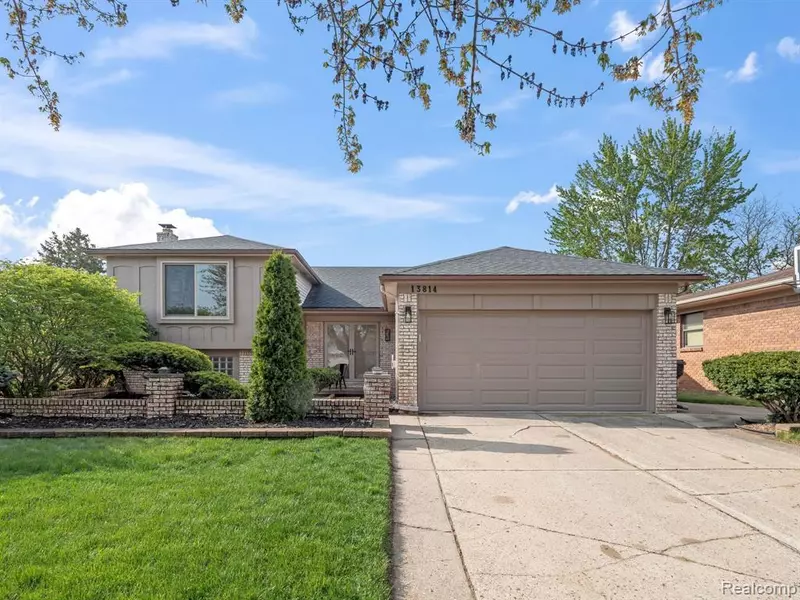 13814 BROUGHAM Drive, Sterling Heights, MI 48312 4300