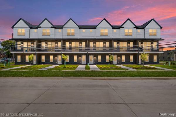 317 E. Irving, Madison Heights, MI 48084