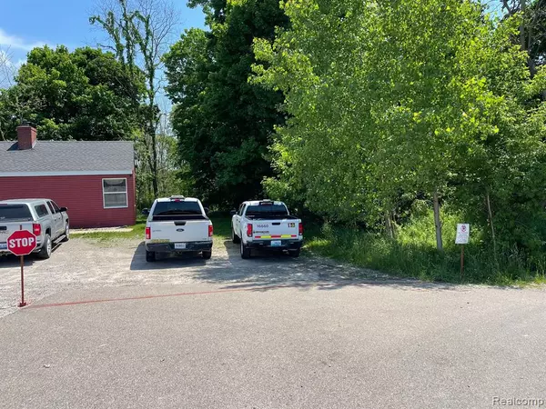 Howell, MI 48843 2644,1285 S MICHIGAN Avenue