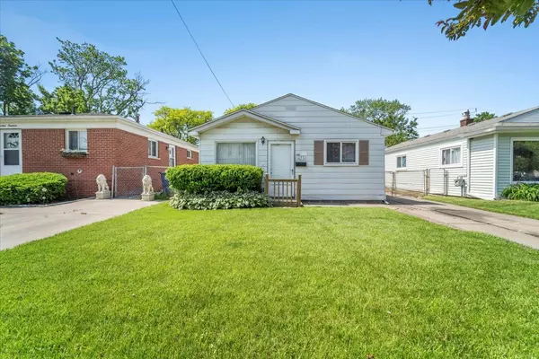 Lincoln Park, MI 48146 1548,1423 REO Avenue