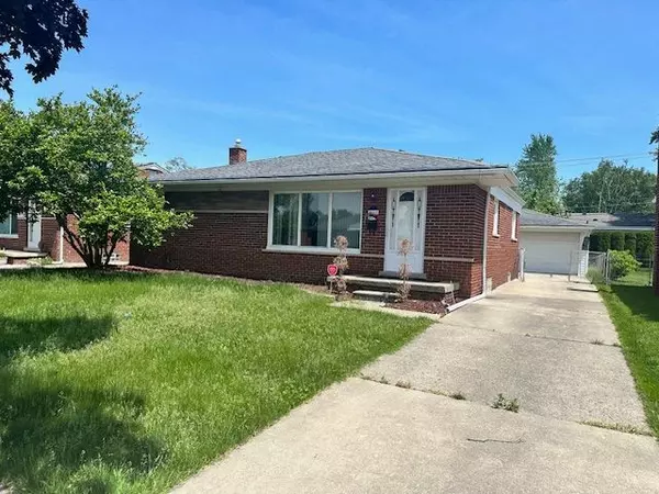 Westland, MI 48185 1742,8168 AUGUST Avenue