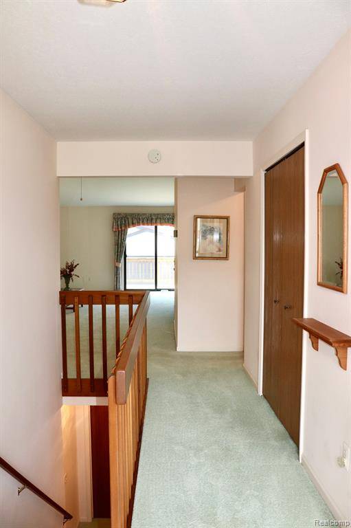 Grand Blanc, MI 48439 4261,5071 SANDALWOOD Drive
