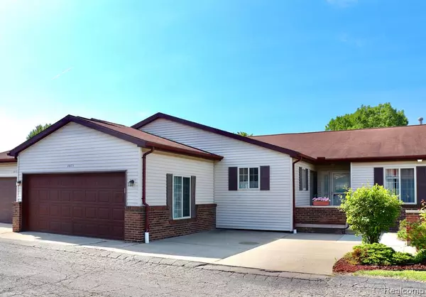 5071 SANDALWOOD Drive,  Grand Blanc,  MI 48439 4261
