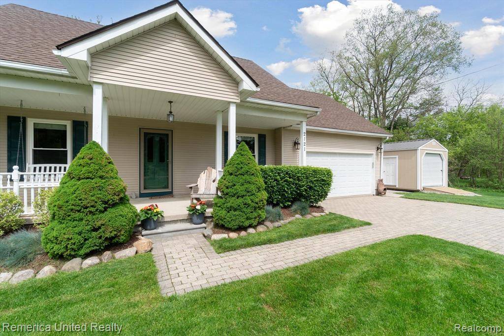 Howell, MI 48843 1774,2121 PRINCETON Street