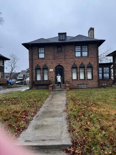 924 CHICAGO Boulevard, Detroit, MI 48202 1432