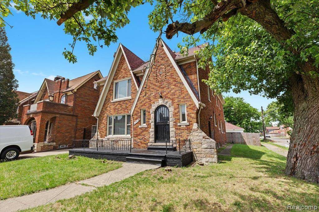 Detroit, MI 48221 2554,17419 ROSELAWN Street