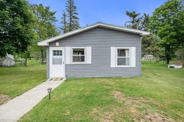 6954 LAKEVIEW Drive, Hubbard Lake, MI 49747