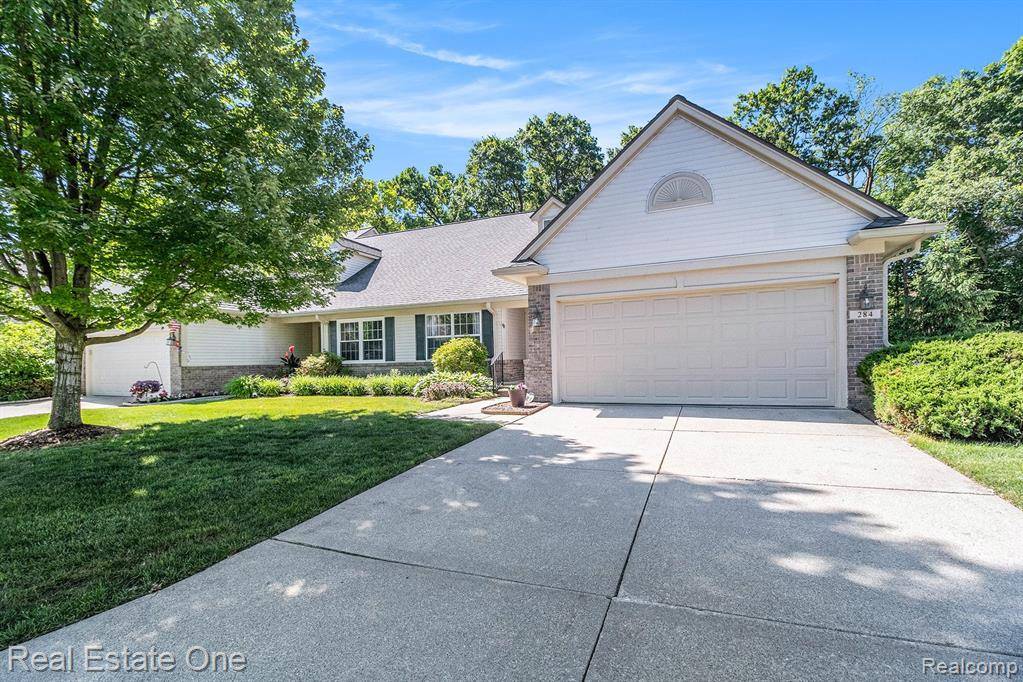 284 FOUR SEASONS Drive, Lake Orion, MI 48360 2647