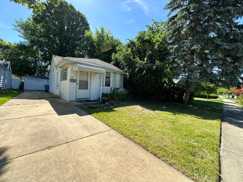 4611 EDGEWOOD Street, Dearborn Heights, MI 48125 3229