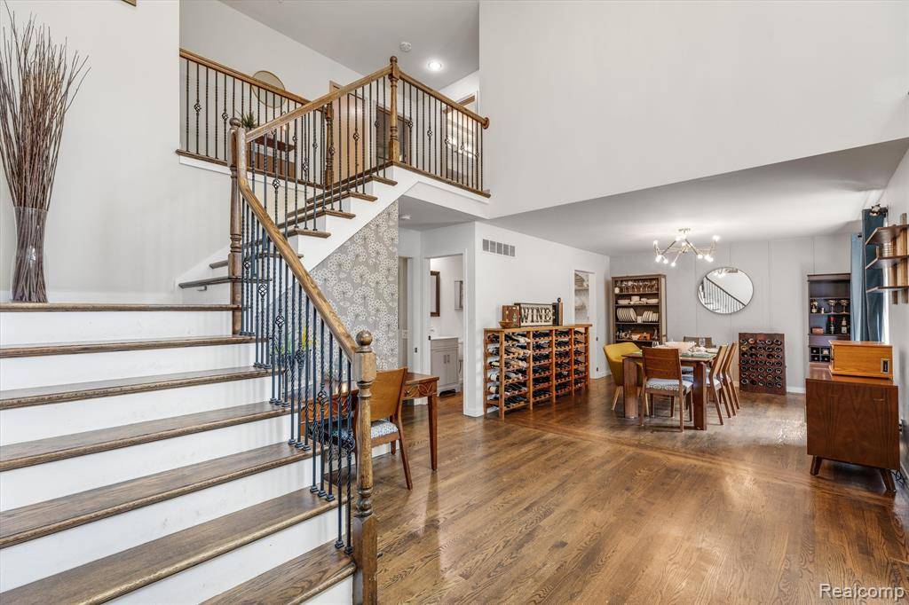 Brighton, MI 48114 8951,9907 Birch Run