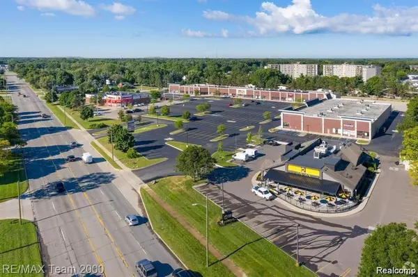 Westland, MI 48185 2713,6639 N WAYNE Road
