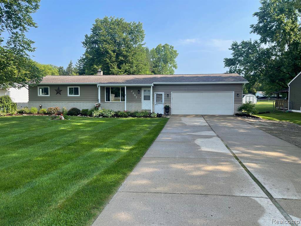 2297 EDWARDS Street, Grand Blanc, MI 48439 5053