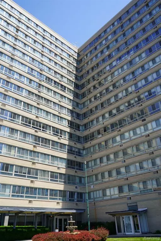 8900 E JEFFERSON Avenue, Detroit, MI 48214 4180