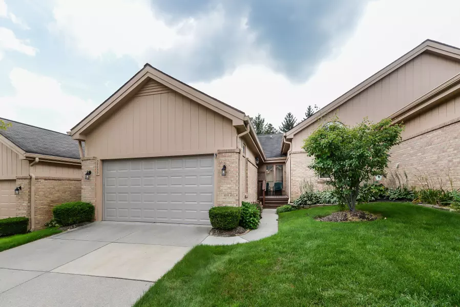 35037 Red Pine Drive, Farmington Hills, MI 48335 4688