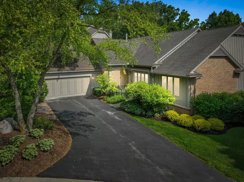 4888 WOODCLIFF HILL Road, West Bloomfield, MI 48323 2378