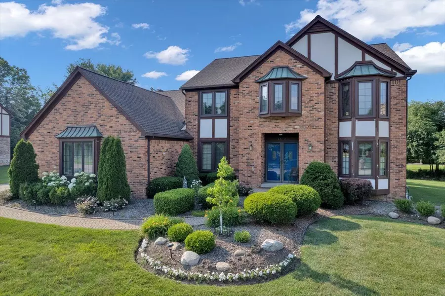 1610 BRANDYWINE Drive, Bloomfield Hills, MI 48304 1108