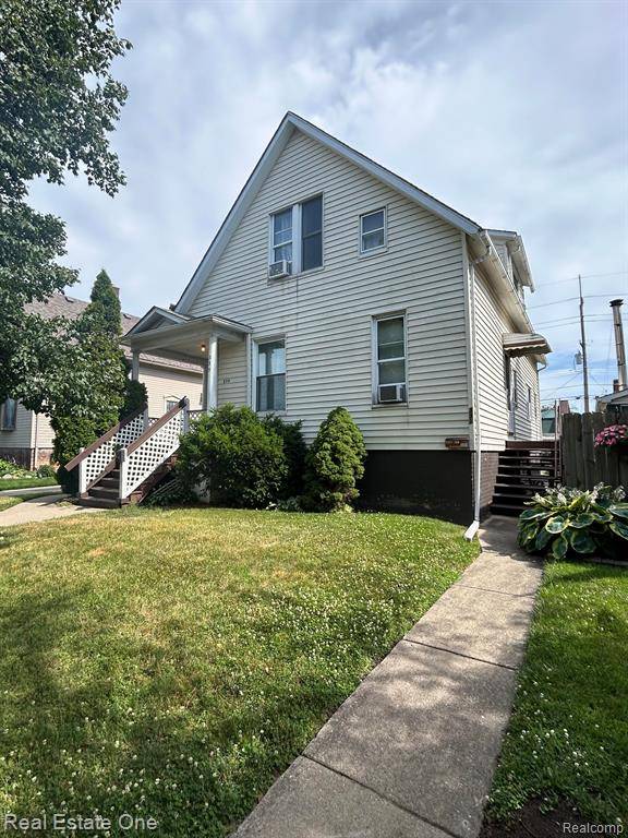 Wyandotte, MI 48192 4324,335 POPLAR Street