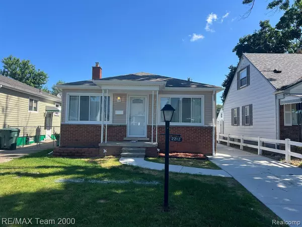 2212 OCEANA Street, Lincoln Park, MI 48146 2588