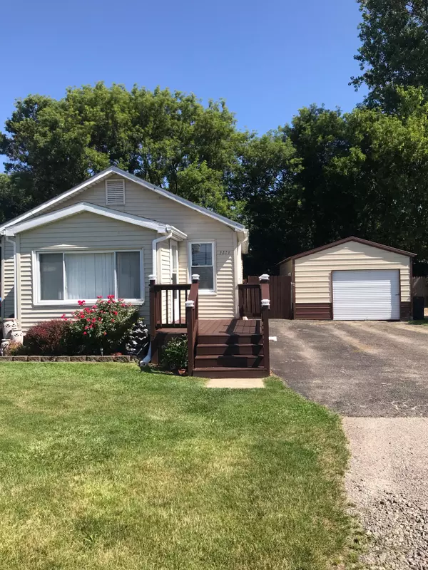 2371 E PARKWOOD Avenue,  Burton,  MI 48529 2325