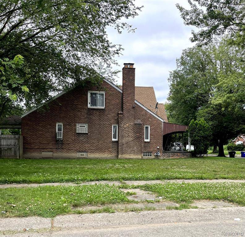 Detroit, MI 48205 2940,15666 EASTWOOD Street