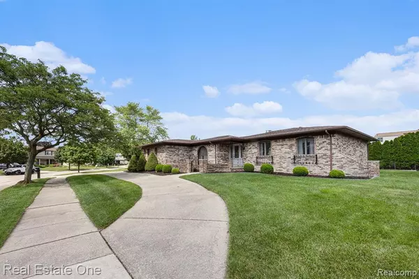 Riverview, MI 48193 8138,18071 RYANWOOD Drive