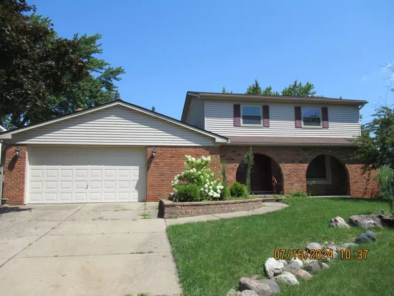 40526 VILLAGE OAKS, Novi, MI 48375 4545