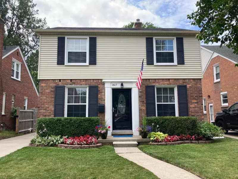 1617 BRYS Drive, Grosse Pointe Woods, MI 48236 1007