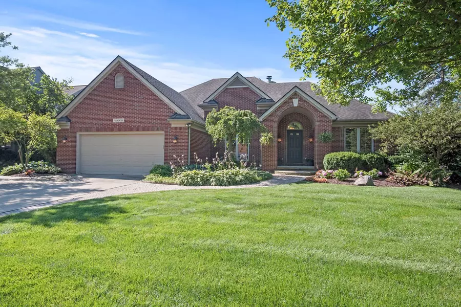 40669 N NORTHVILLE Trail, Northville, MI 48168 3243