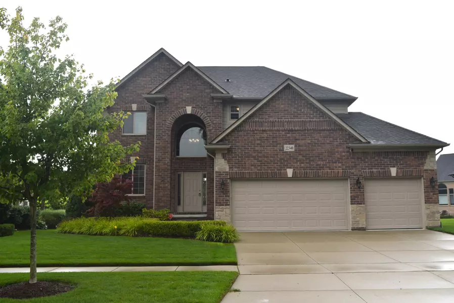 22340 SANDALWOOD Drive, Macomb, MI 48044 3072