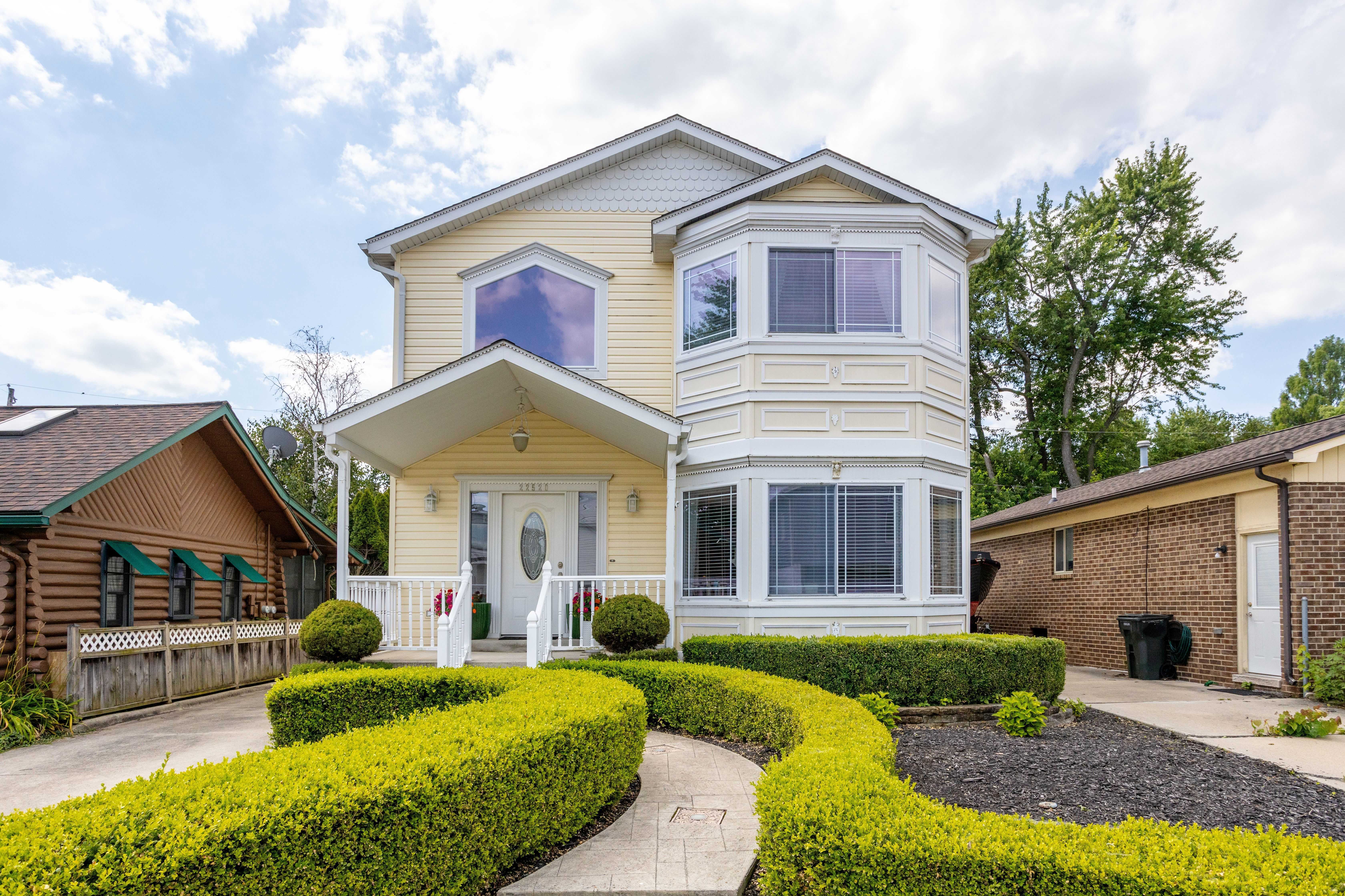 22520 Milner Street, Saint Clair Shores, MI 48081 2079