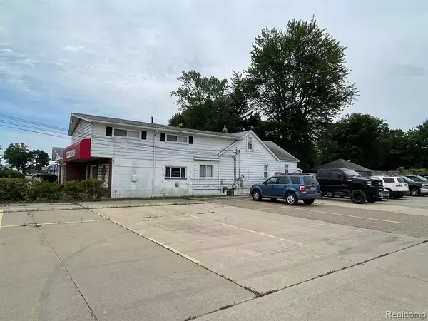 Shelby Twp, MI 48317 3367,47801 VAN DYKE Avenue