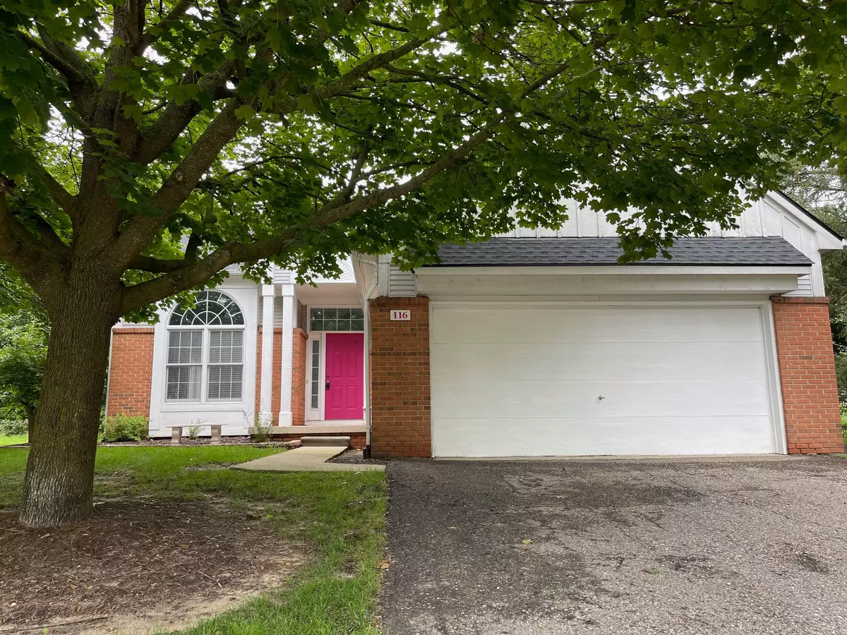 South Lyon, MI 48178 1820,116 MAPLEWOOD Court