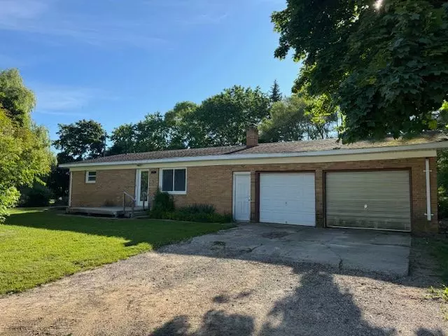 323 MARKLEY Street, Clare, MI 48617 1848